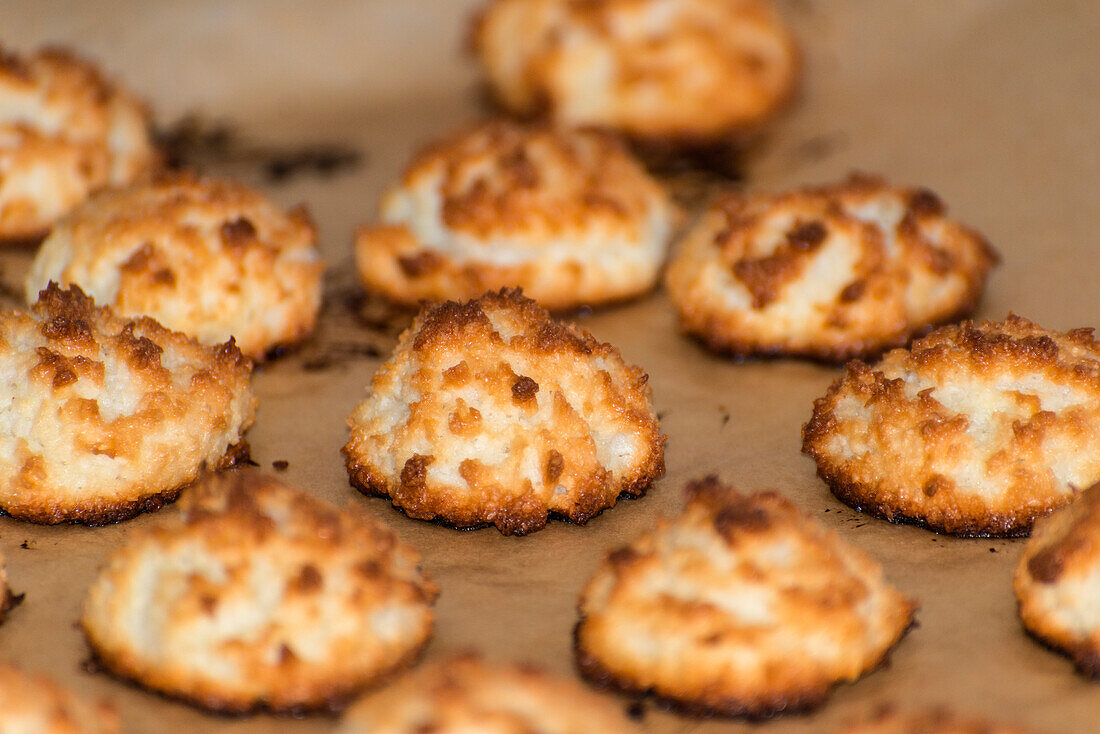 Coconut macaroons