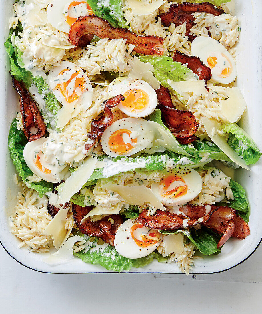 Carbonara pasta salad with bacon and egg