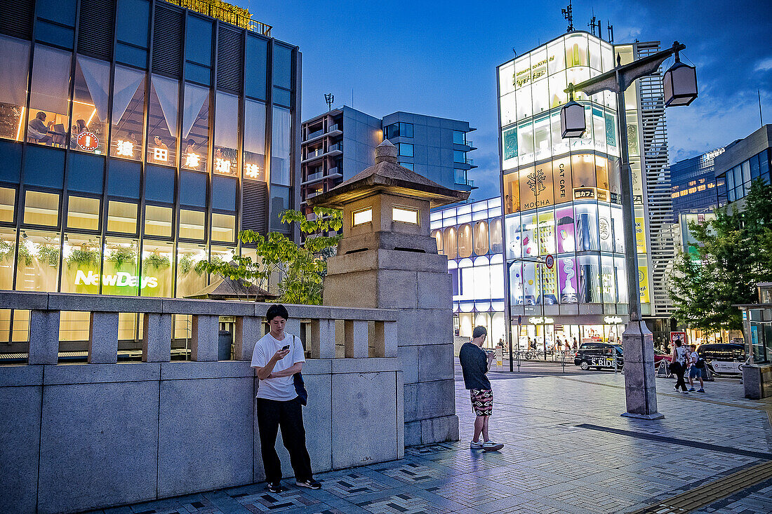 Jingu Bashi or Shrine Bridge in Harajuku, Tokyo, Japan