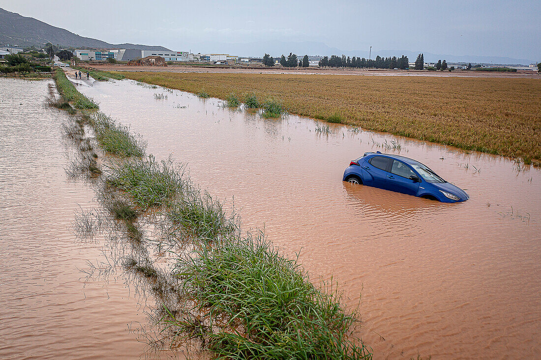 Überschwemmte Felder nach einem großen Sturm in Amposta, Tarragona, Spanien. 3. Sep, 2023