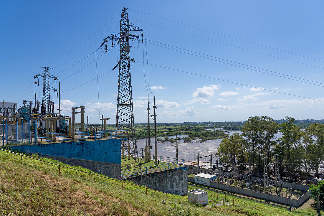 The Transnoa hydroelectric power generating station on the Rio Hondo Dam at Termas de Rio Hondo, Argentina.