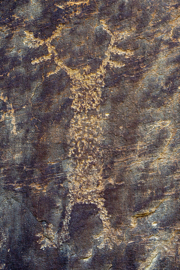 Anthropomorphe Figur mit gehörntem Kopfschmuck auf einer prähispanischen Felszeichnung der Fremont-Indianer im Nine Mile Canyon, Utah