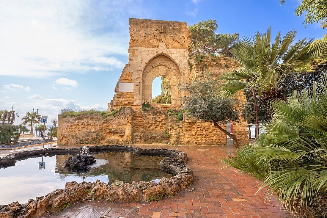 Norman Arch and Mokarta Square, Mazara del Vallo, Trapani, Sicily, Italy, Mediterranean, Europe