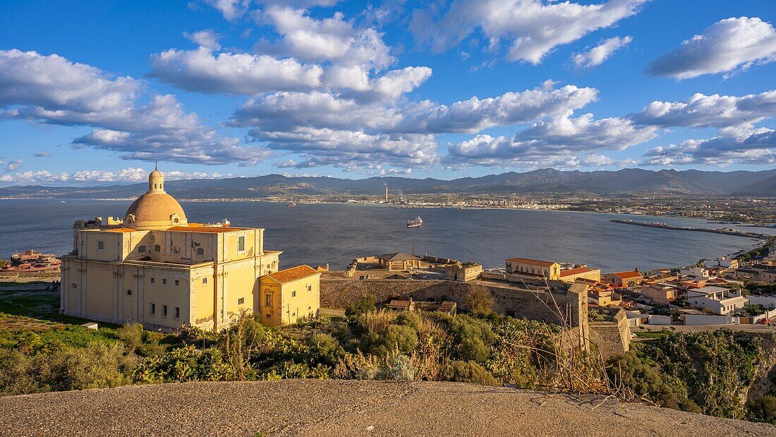 Antike Kathedrale von Santo Stefano, Schloss von Milazzo, Milazzo, Messina, Sizilien, Italien, Mittelmeerraum, Europa