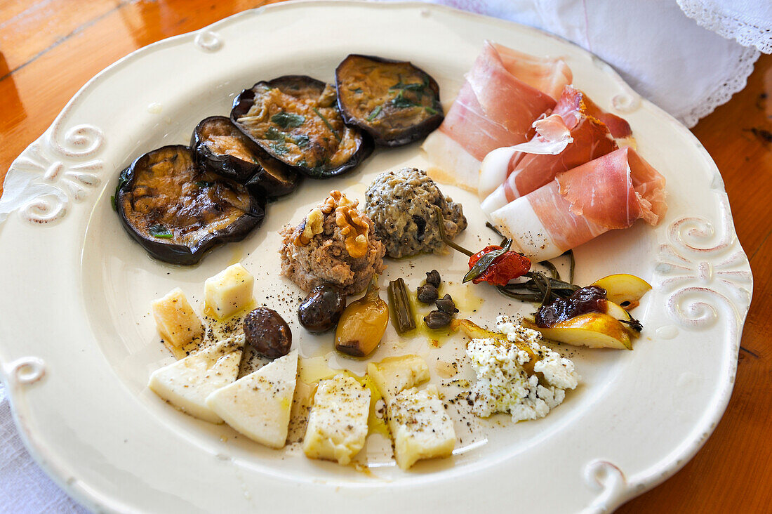 Dish served at the restaurant Konoba Mate, Pupnat, Korcula island, Croatia, Southeast Europe