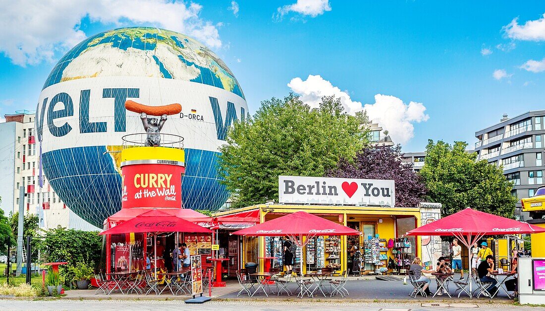 Fesselballon für Vergnügungsfahrten in der Zimmerstraße, Berlin Mitte, Deutschland, Europa