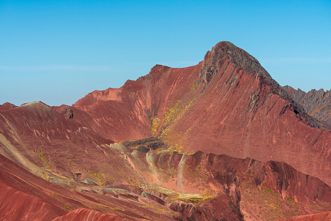 Mountain in Valle Rojo (Red Valley), near Rainbow Mountain, Pitumarca District, Cusco (Cuzco), Peru, South America