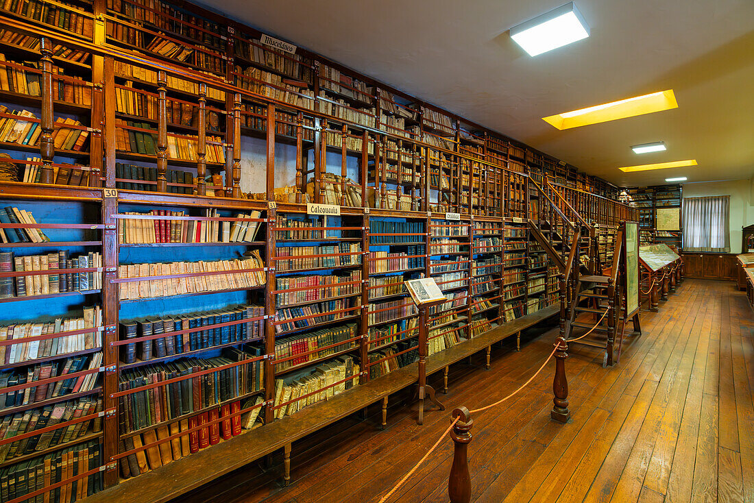 Library at Monasterio y Museo de la Recoleta, UNESCO World Heritage Site, Arequipa, Arequipa Province, Arequipa Region, Peru, South America