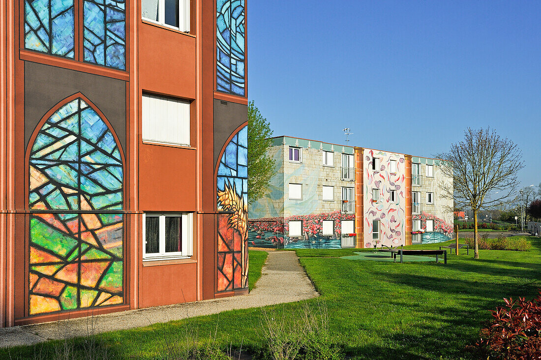 Fresques de Bel-Air (Murals), 4000 square metres of council housing buildings painted in trompe-l'oeil style, designed by CiteCreation, Chartres, Eure-et-Loir department, Centre-Val de Loire region, France, Europe