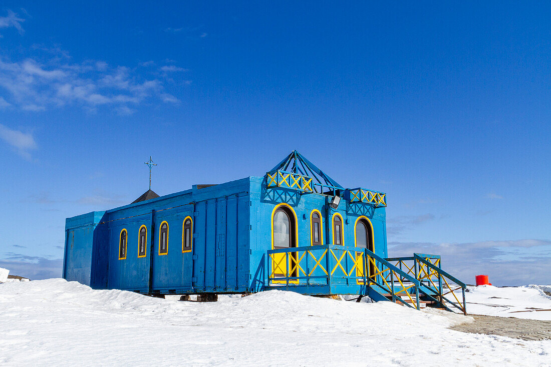 Ansichten der katholischen Kirche auf der chilenischen Forschungsbasis Presidente Eduardo Frei Montalva, Antarktis, Südlicher Ozean, Polargebiete