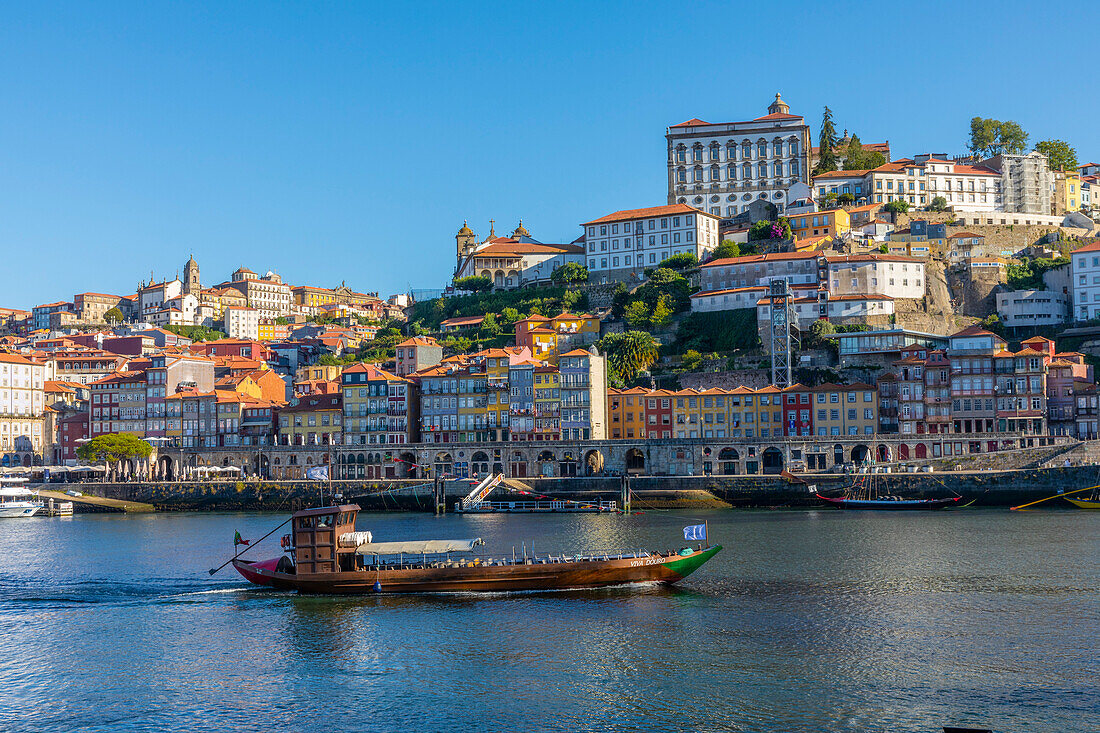 Rabelo-Boote auf dem Fluss Douro, Porto, Norte, Portugal, Europa