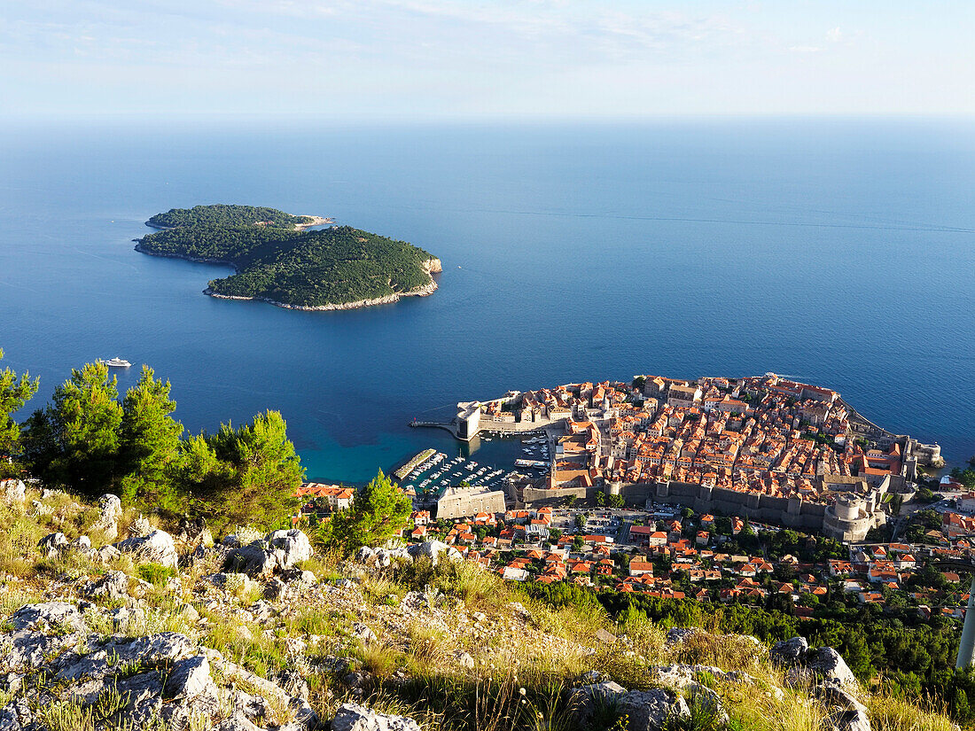 Altstadt von Dubrovnik, UNESCO-Weltkulturerbe, vom Berg Srd aus, Dubrovnik, Kroatien, Europa