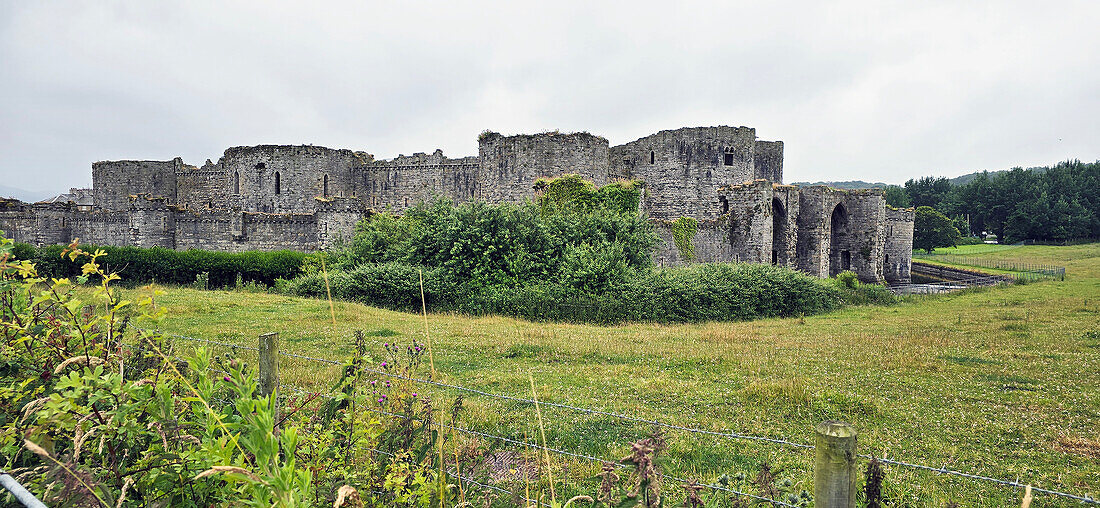 Panorama of Beaumaris Castle, UNESCO World Heritage Site, Anglesey, Wales, United Kingdom, Europe