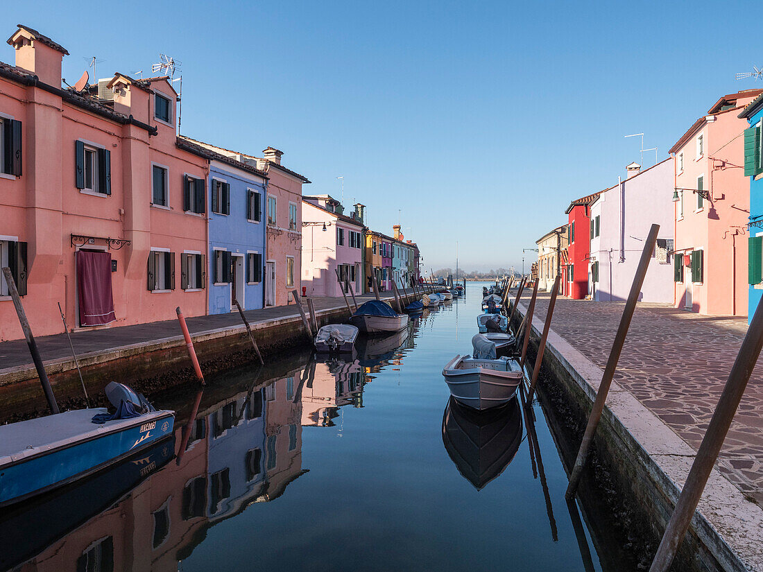 Colourful houses by the canal, Burano, Venice, UNESCO World Heritage Site, Veneto, Italy, Europe