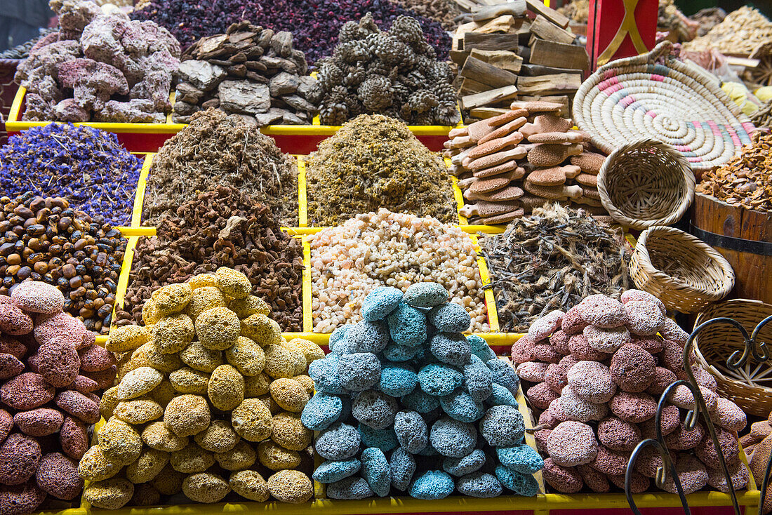 Nachtmarkt in Assuan, Ägypten, Nordafrika, Afrika