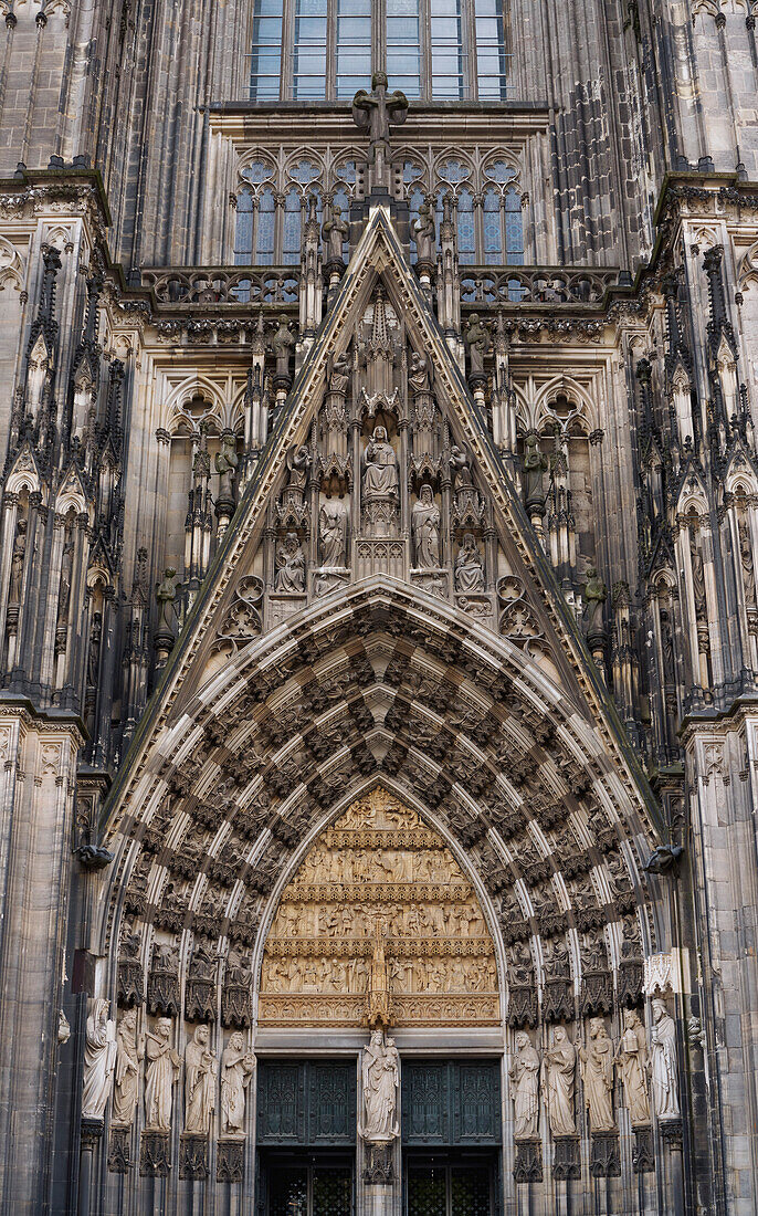 Fassade des Kölner Doms, Köln, Deutschland