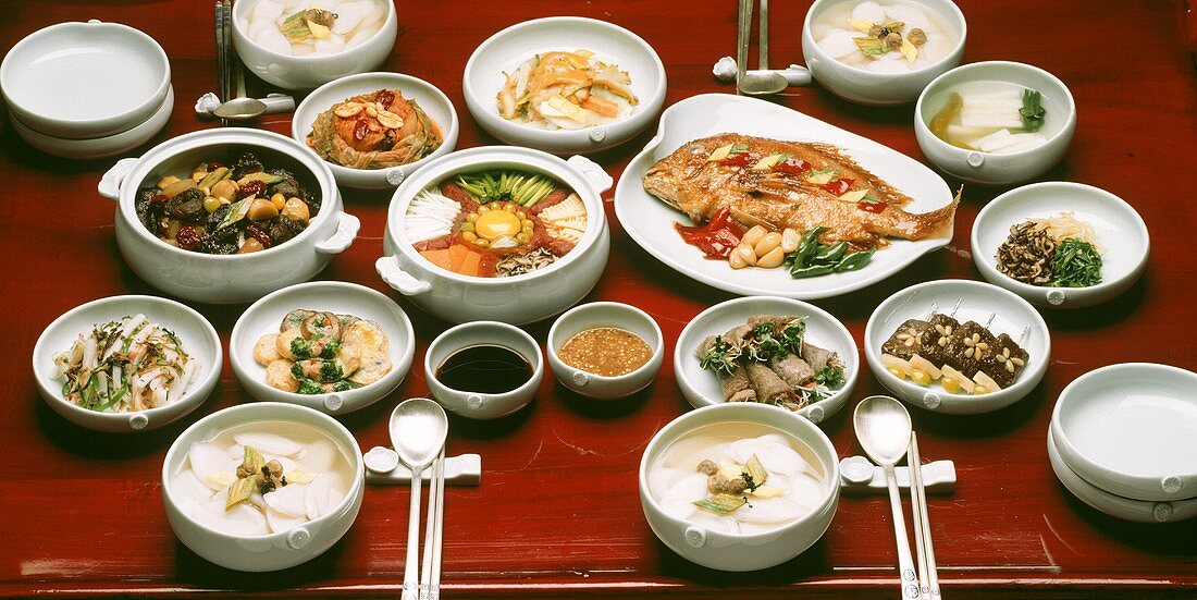 Kyojasang - traditional charger of Korean dishes