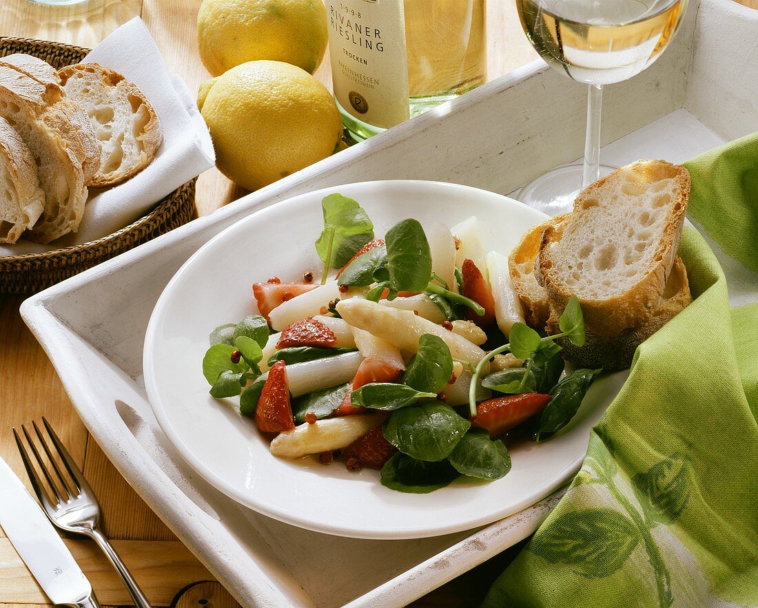 Asparagus and strawberry salad with cress