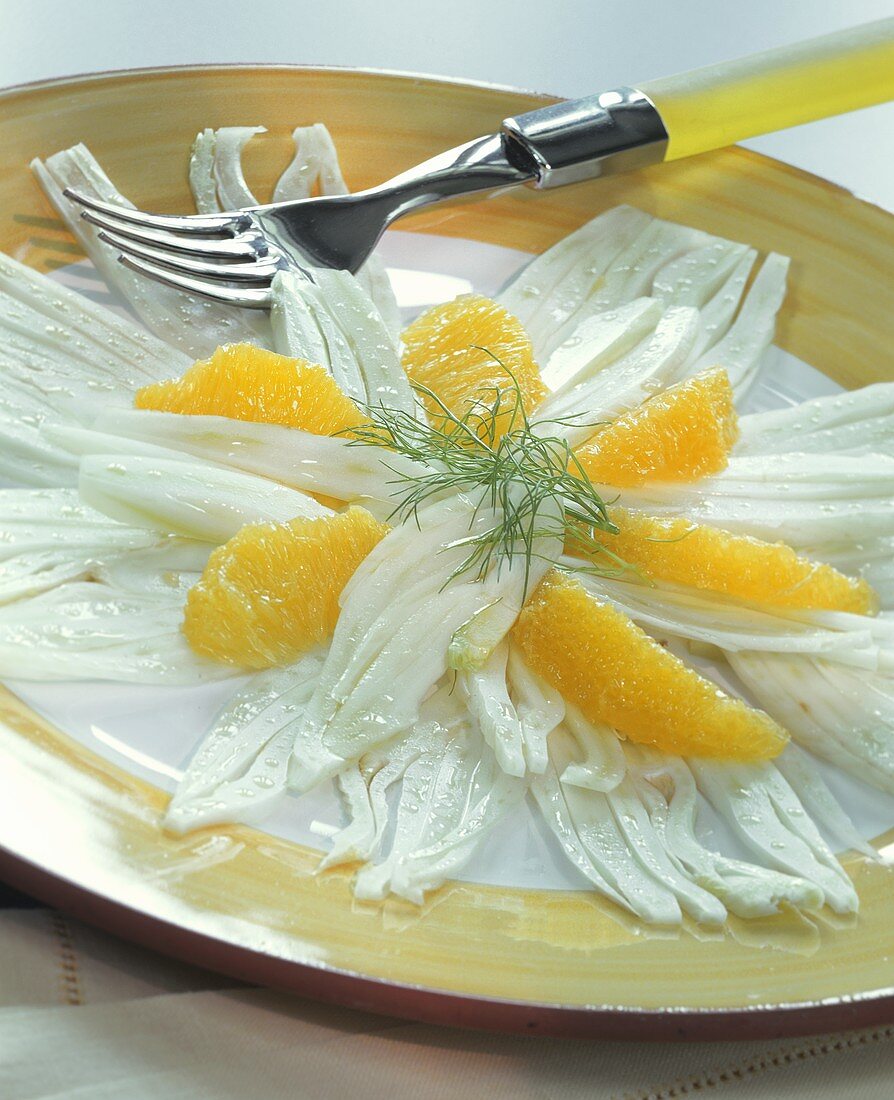 Fenchel-Orangen-Salat mit Gabel