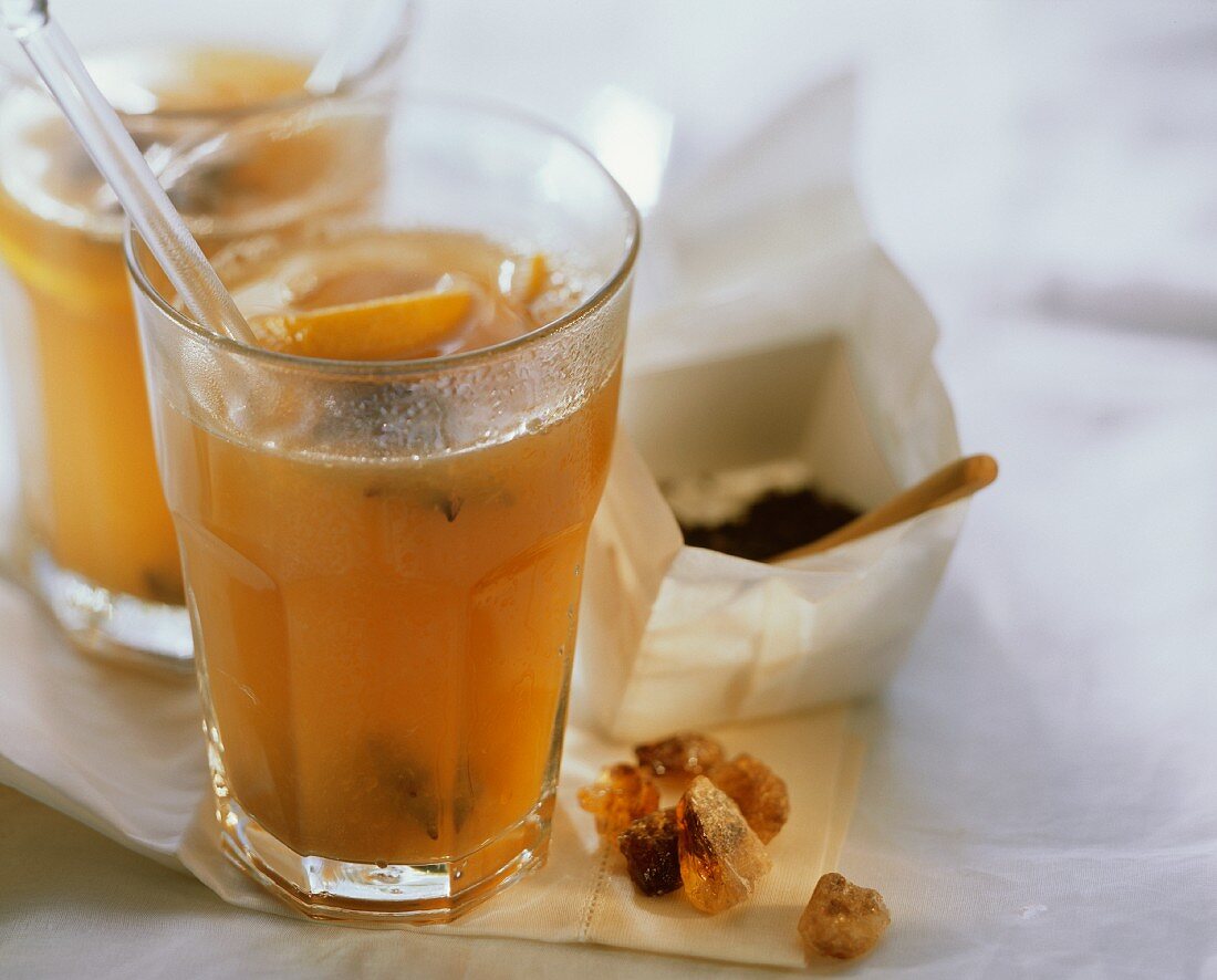 Anti-flu punch (Assam tea with citrus fruit juice)
