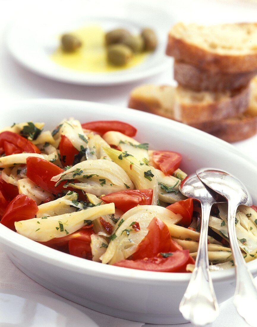 Würziger Fenchel-Tomaten-Salat