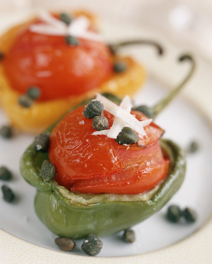 Stuffed pepper with tomatoes, capers and pecorino