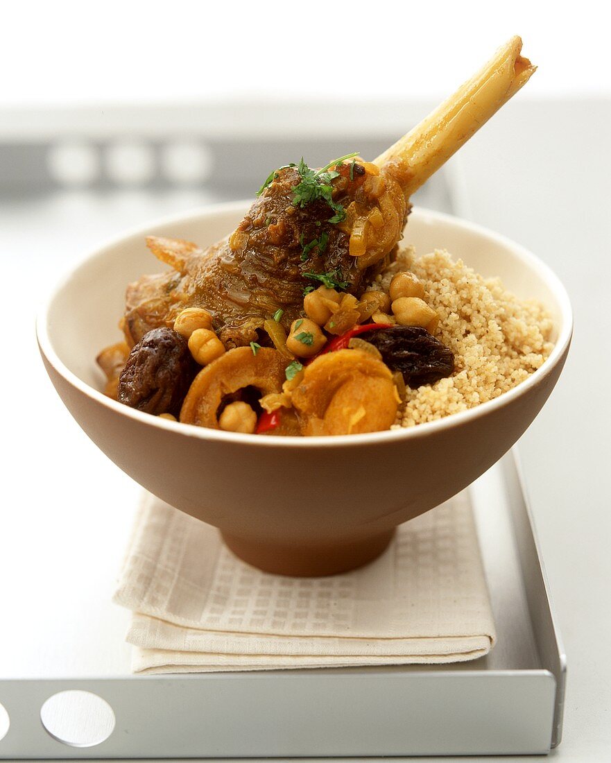 Leg of lamb with couscous and dried fruit