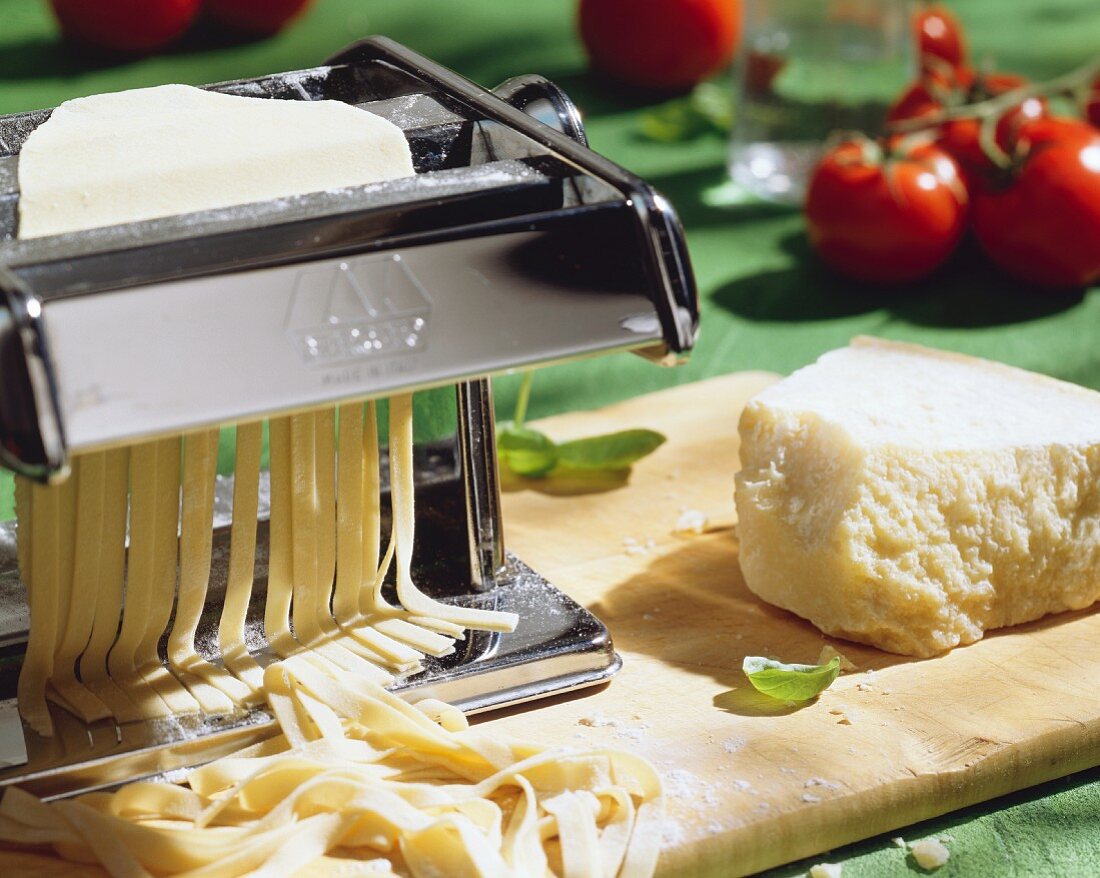 Pasta Machine Making Fettuchine