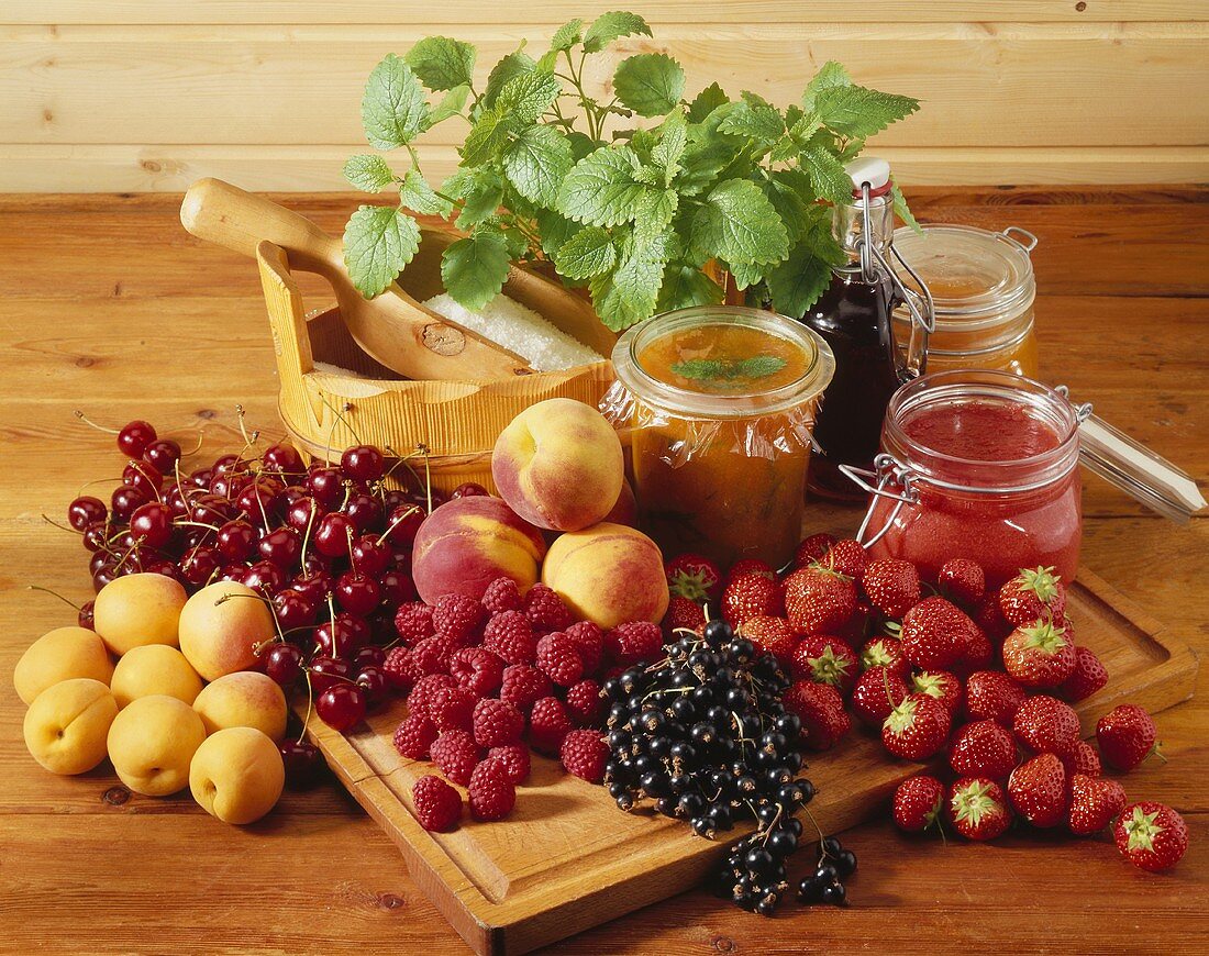 Jams and fruit for jam-making