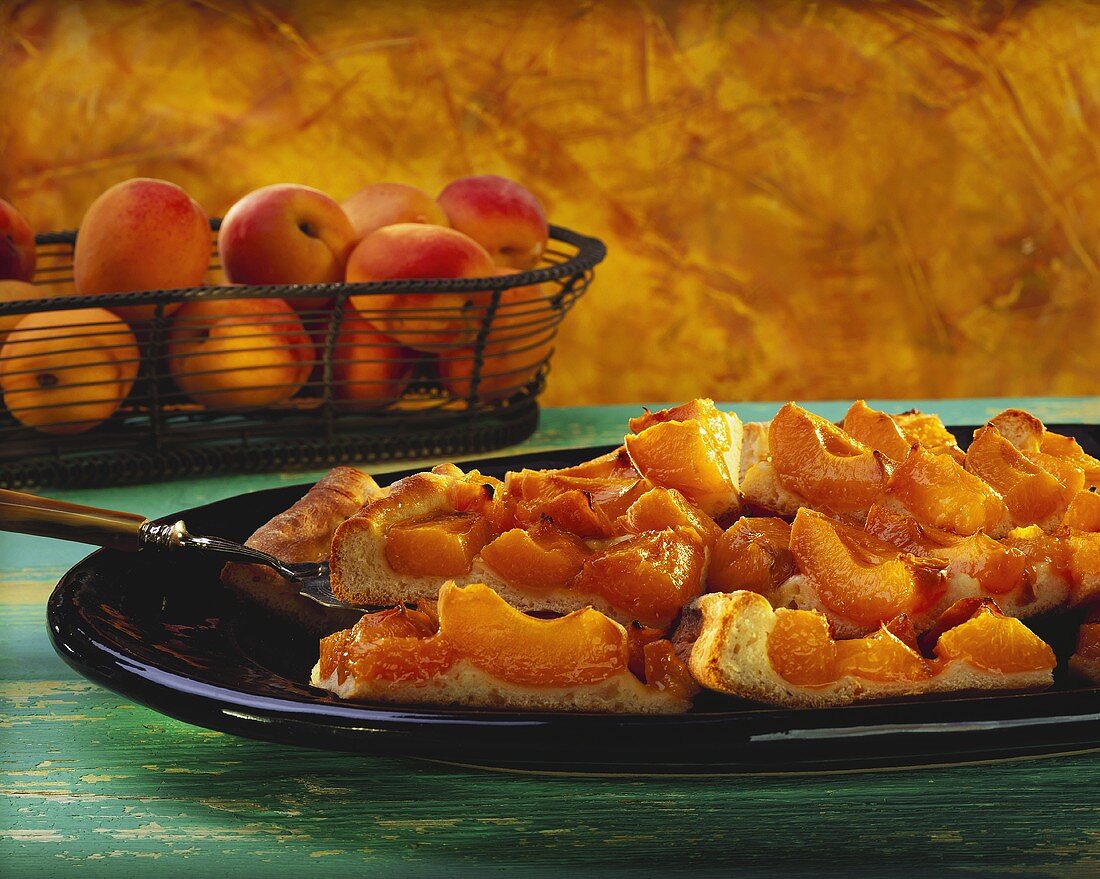 Mallorquinischer Aprikosenkuchen vom Blech