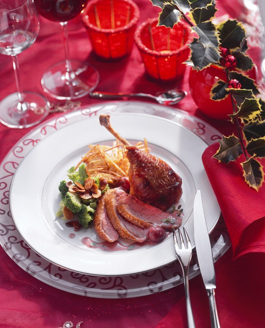 Ente in Kirsch-Honig-Sauce, dazu Mandel-Brokkoli & Rösti