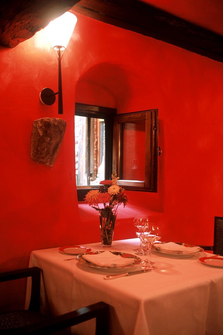 Interior view of La Table du Gourmet restaurant (Alsace)