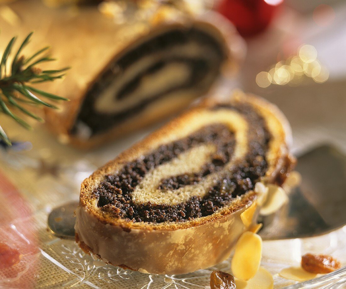 Sweet poppy seed roll for Christmas