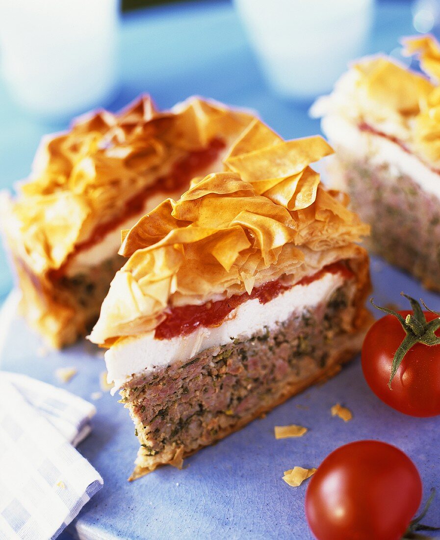 Minced meat pie with filo pastry