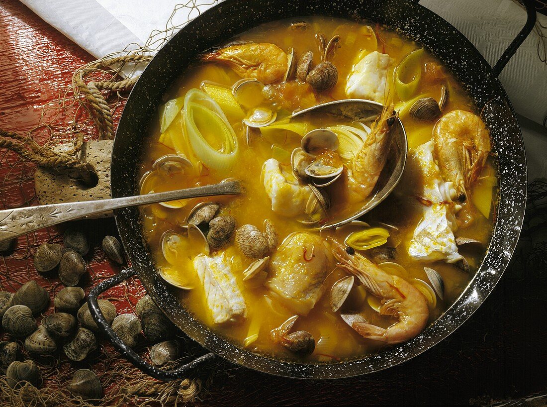 Spanische Fischsuppe