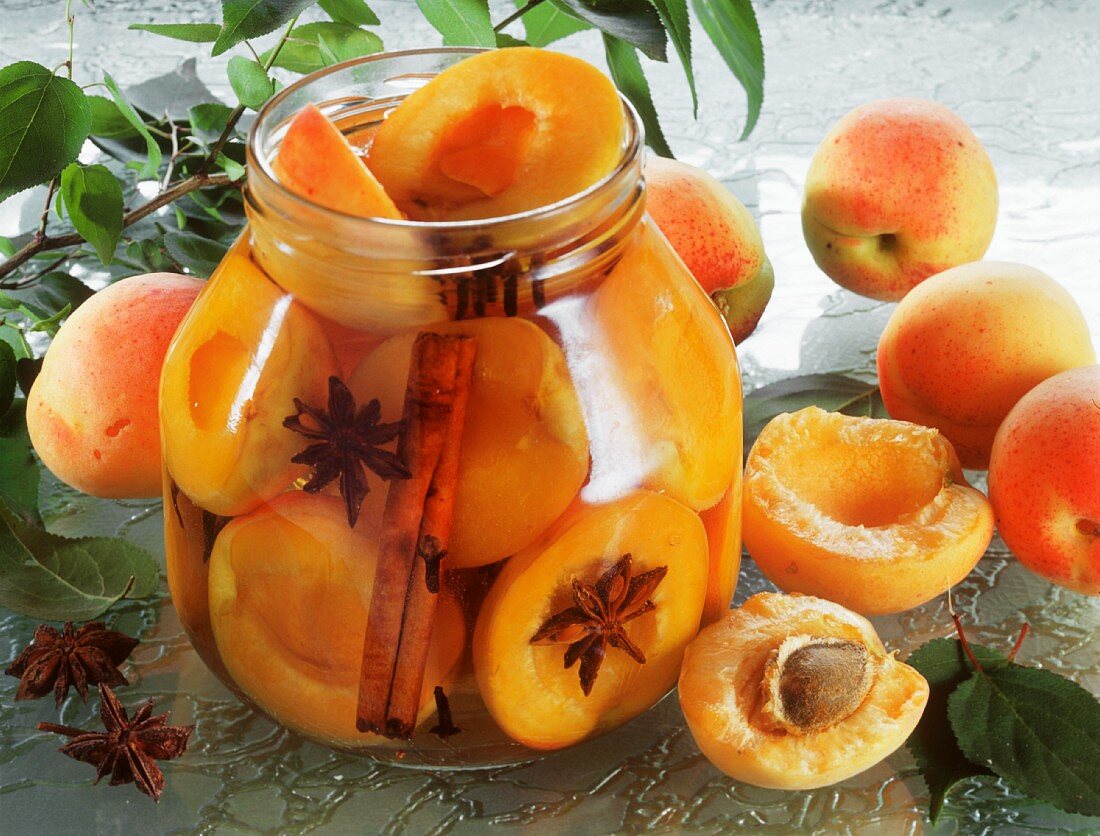 Apricots preserved in whisky