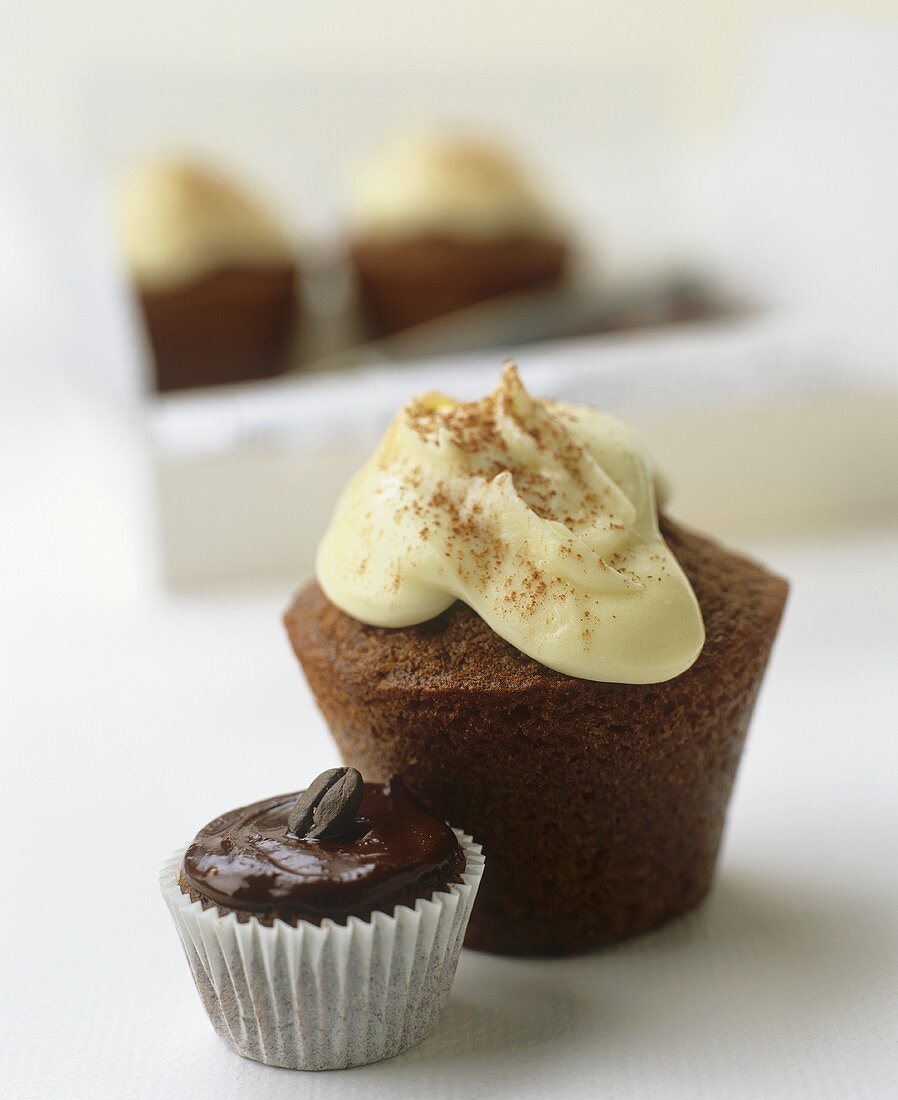 Cappuccino-Muffin und Espresso-Muffin