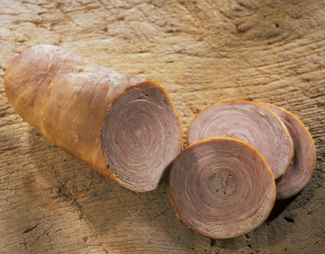 Andouille de Guémené: Wurst aus Schweine-o. Kalbsdarmstreifen