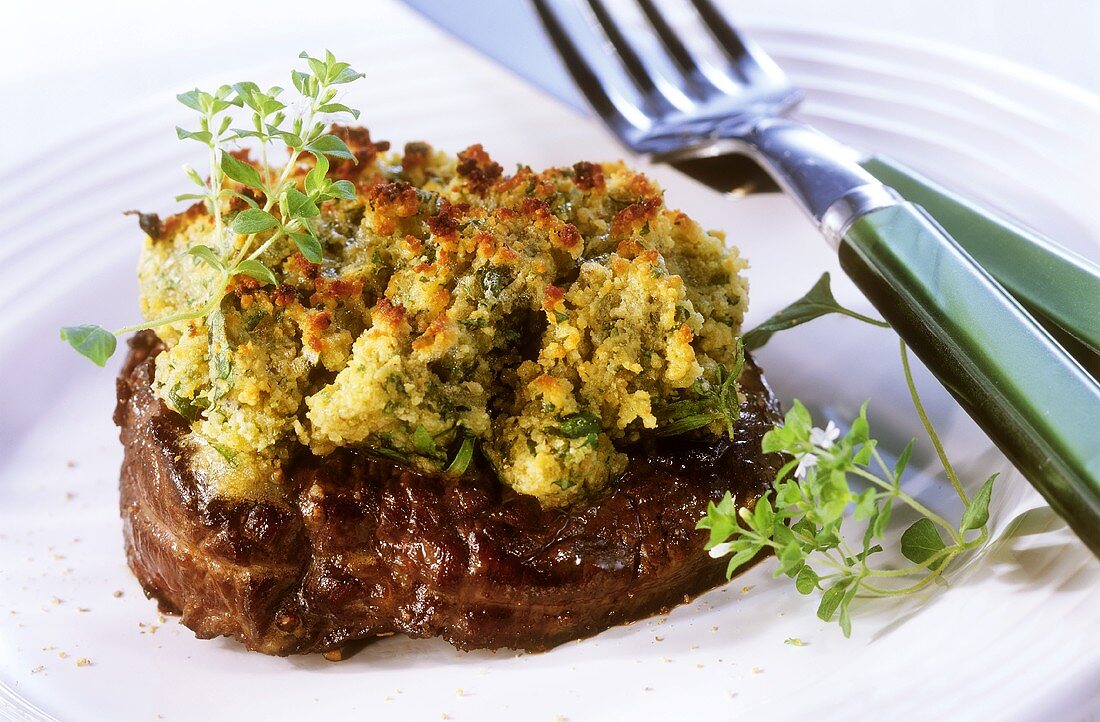 Rindersteak mit Kräuterkruste