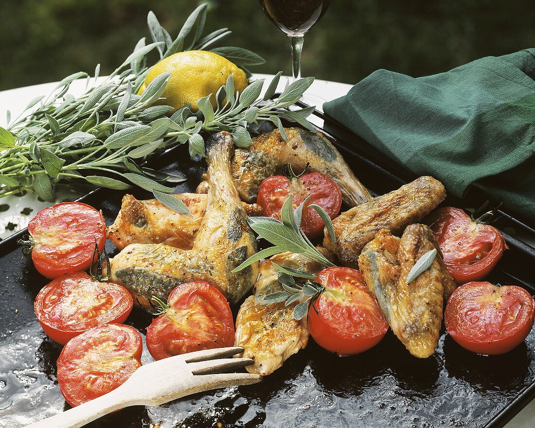 Salbeihähnchen und Tomaten vom Blech