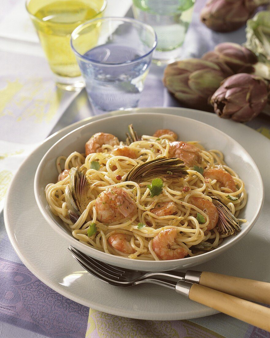 Spaghetti mare orto (Spaghetti with scampi and artichokes)