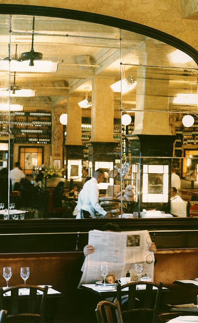 Interior view of the New York restaurant Balthazar