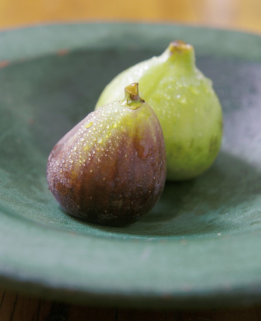 Freshly washed figs