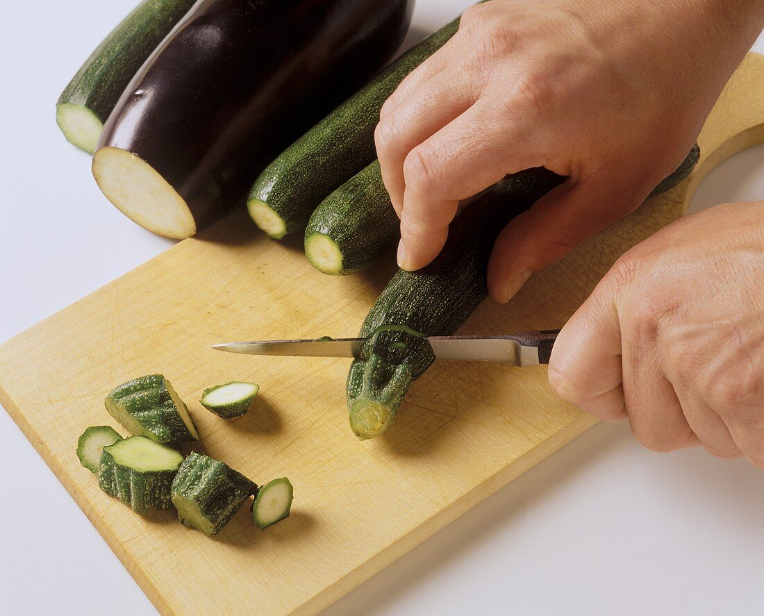 Preparing courgettes