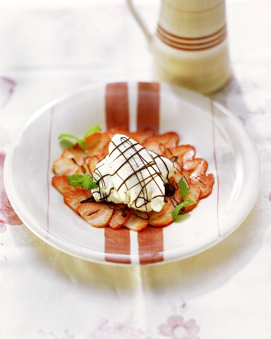 Strawberry carpaccio with yoghurt dumplings