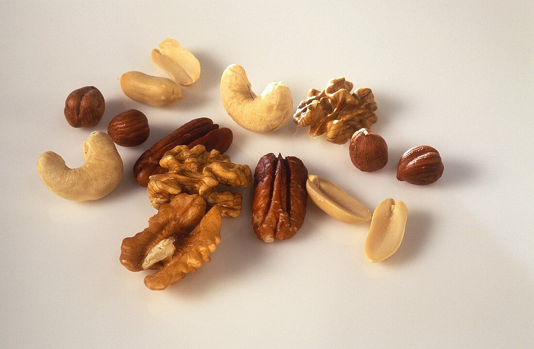 Various shelled nuts 