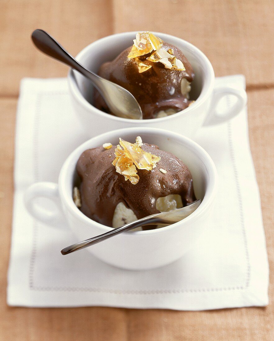 Tartuffo (vanilla ice cream with chocolate glaze & praline) 