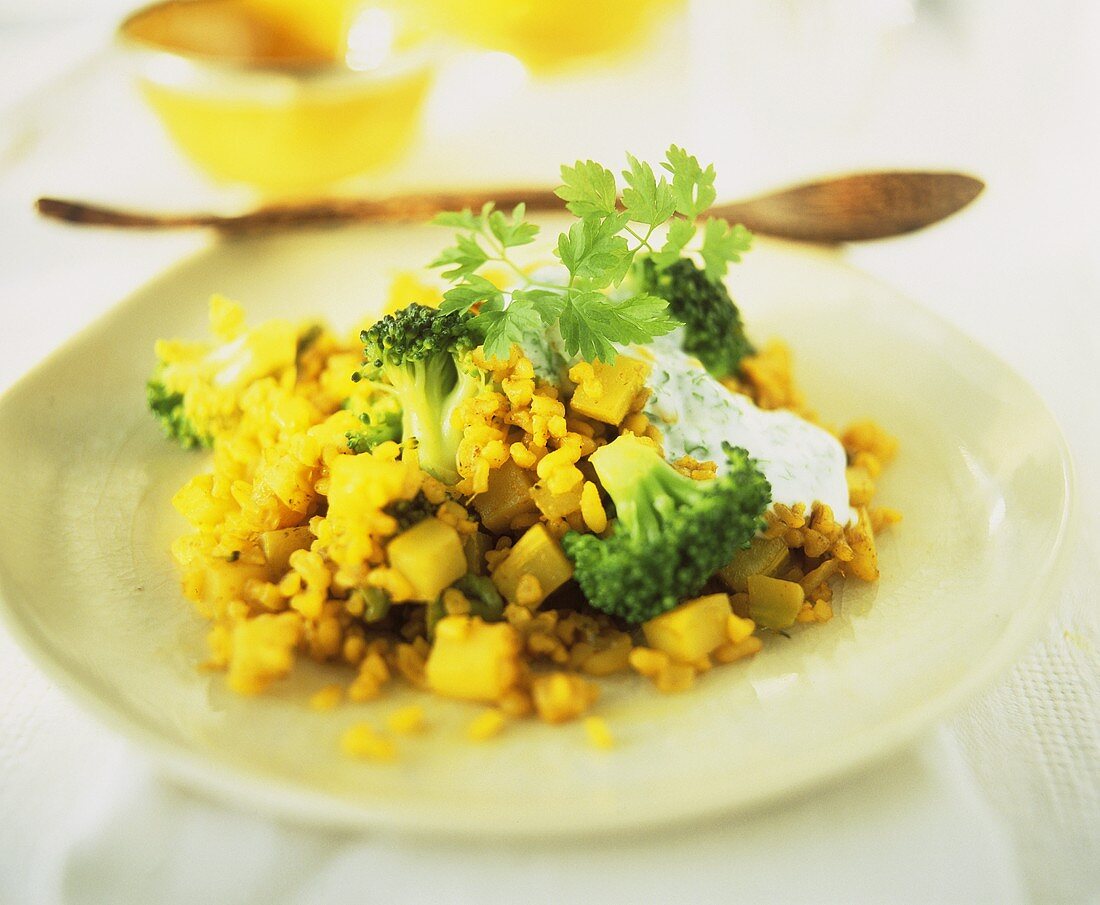 Curry-Bulgur mit Brokkoli