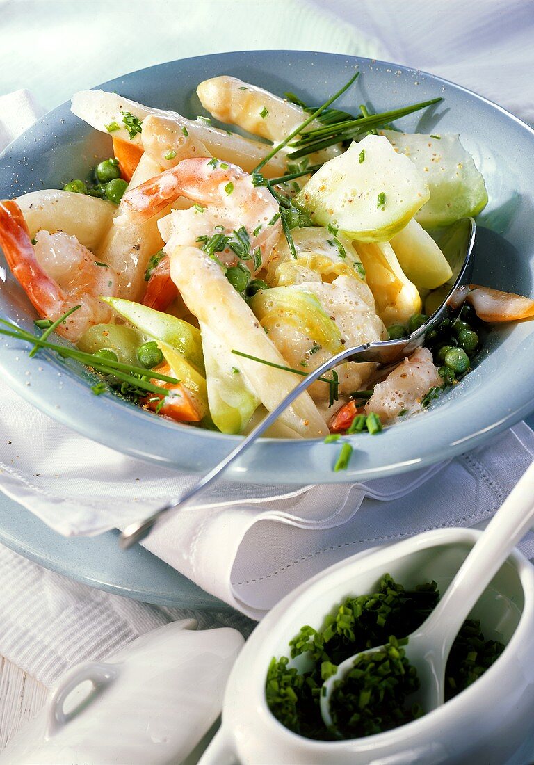 Leipziger Allerlei (vegetable stew with asparagus & shrimps)