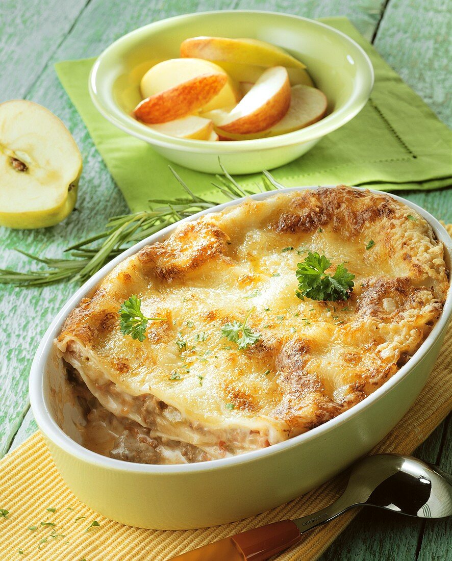 Lasagne mit Hackfleisch und Äpfeln